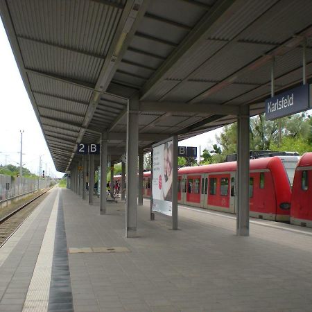 Mueller Residenz Zur S-Bahn Karlsfeld Hotel Bagian luar foto
