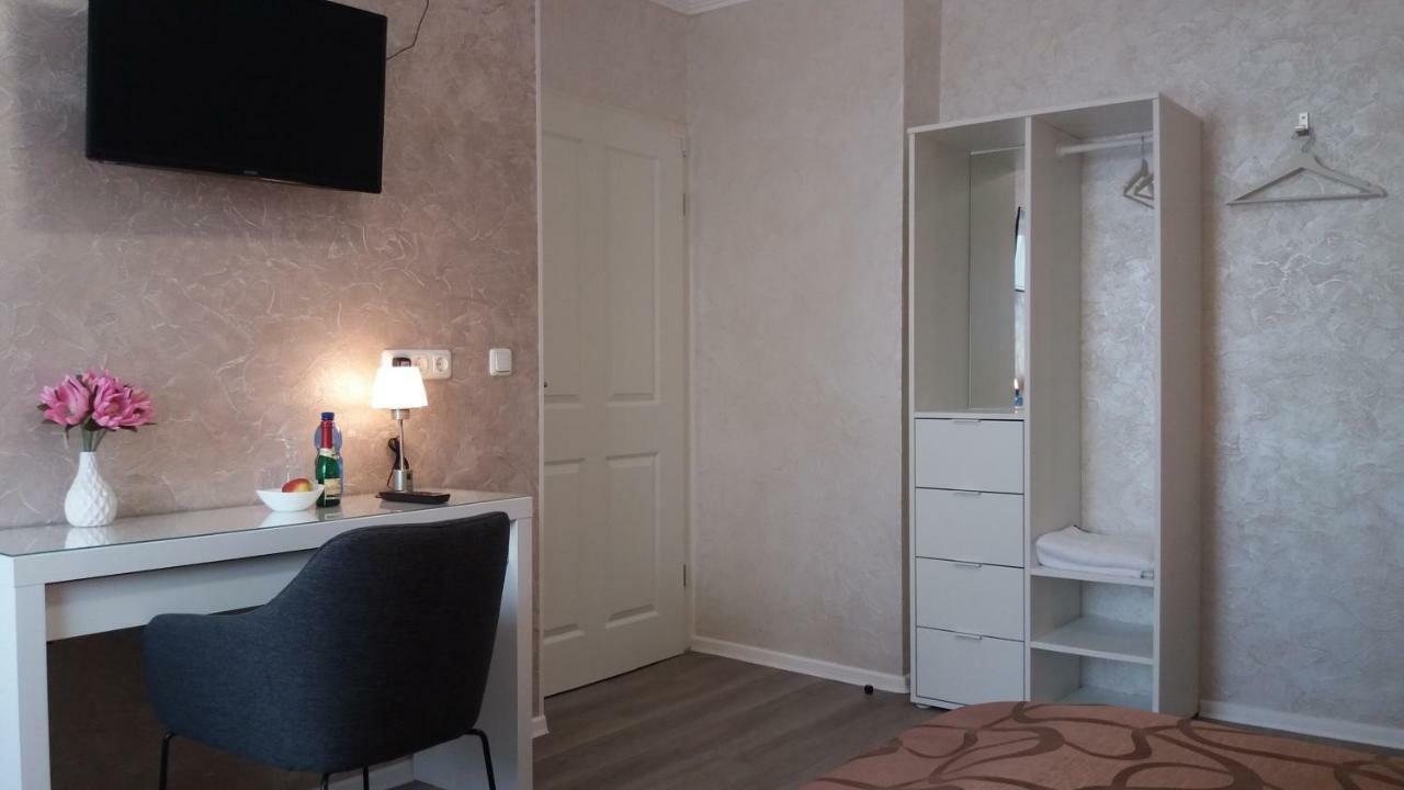 Mueller Residenz Zur S-Bahn Karlsfeld Hotel Bagian luar foto